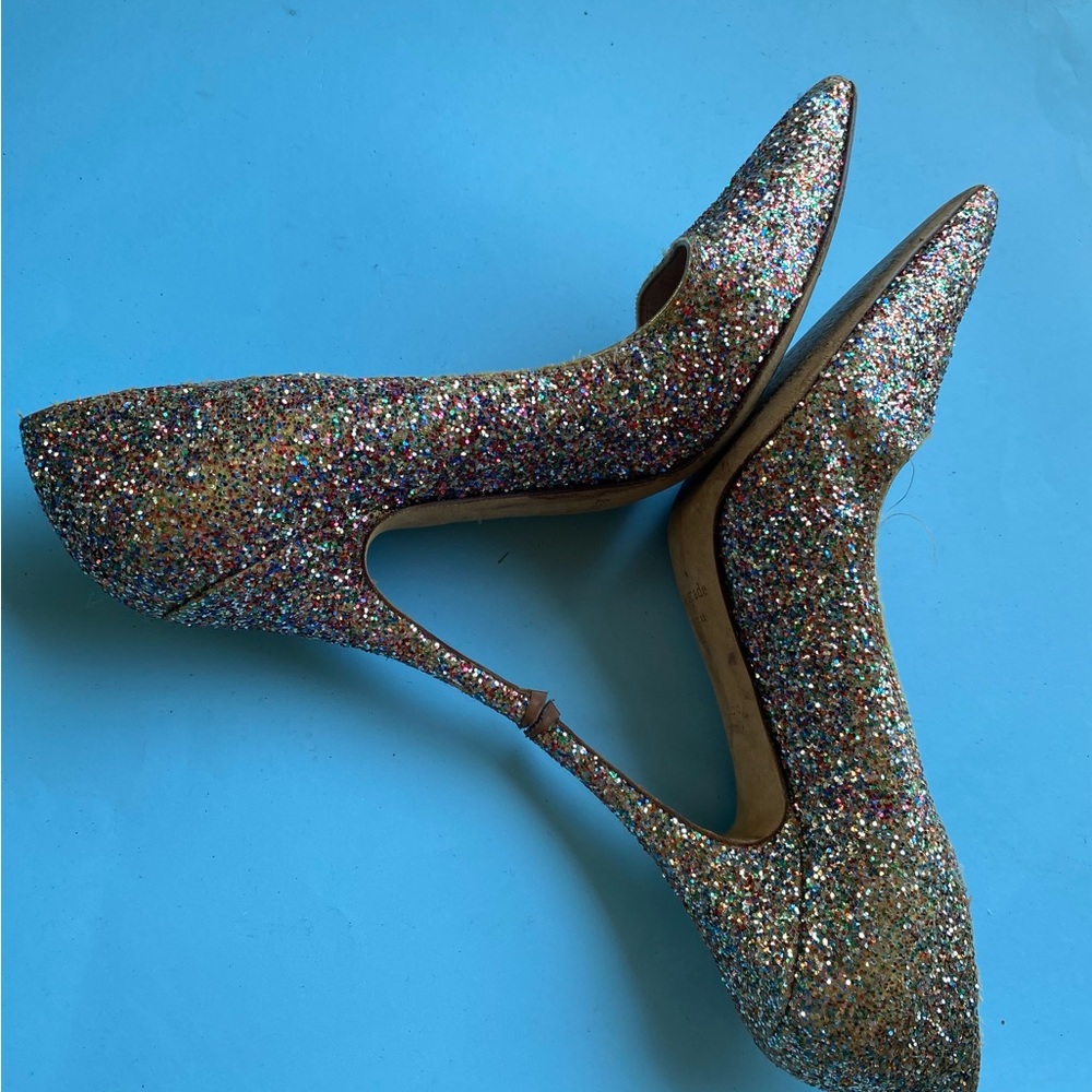 KATE SPADE glitter pumps